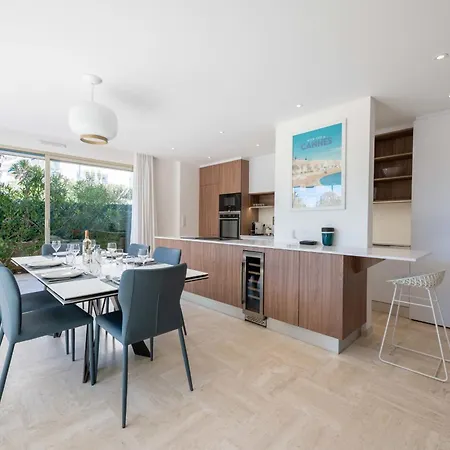 3-br Garden-level Near With Parking Daire Cannes