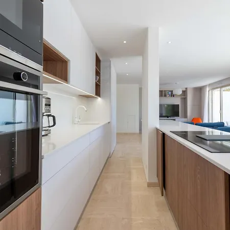 Daire 3-br Garden-level Near With Parking
