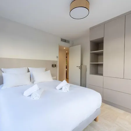 3-br Garden-level Near With Parking * Κάννες